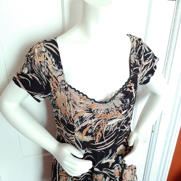 Minkpink Floral Mini Dress - Picture 4 of 7